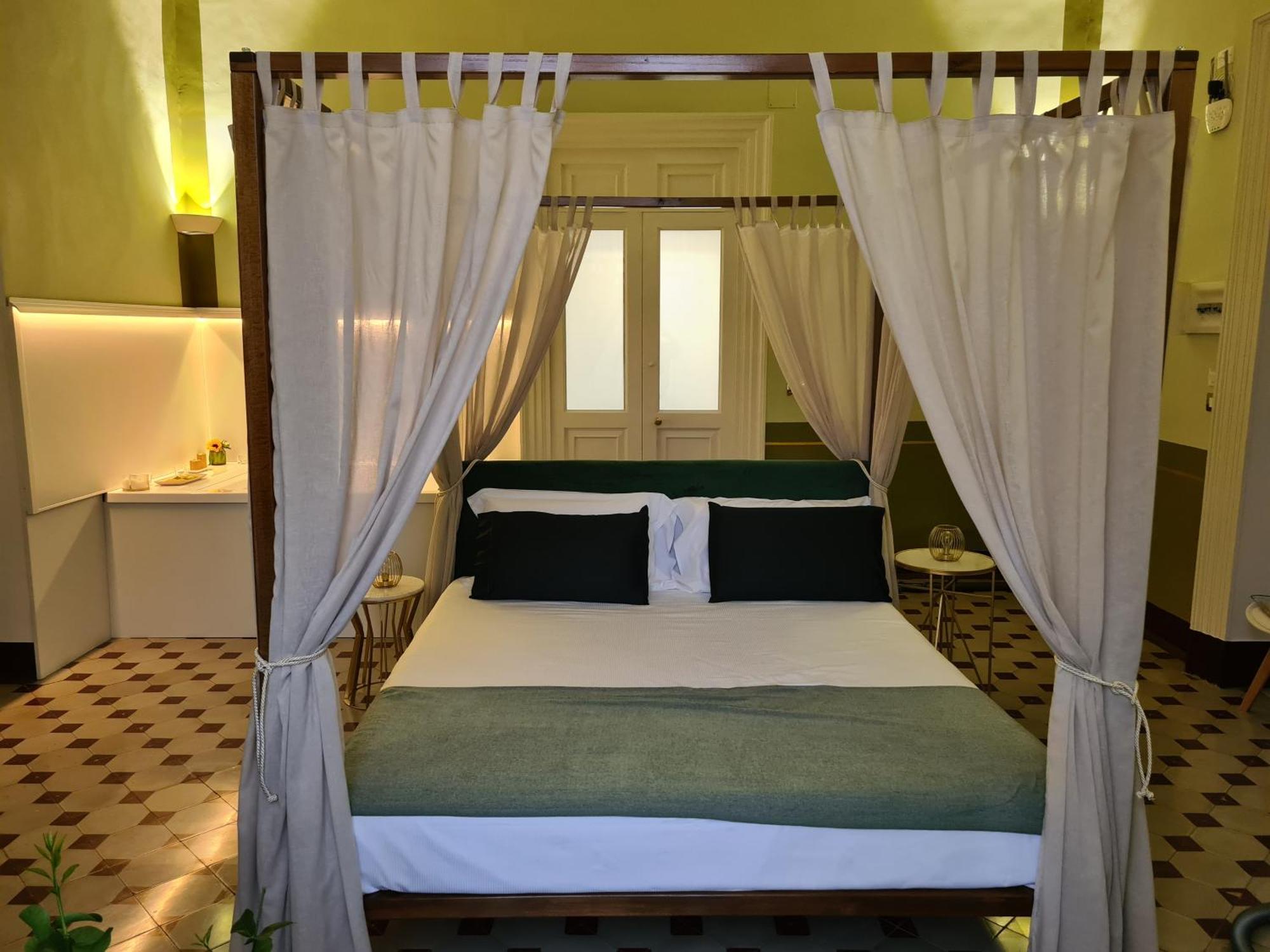Toscano Palace Luxury Rooms Catania Exterior photo